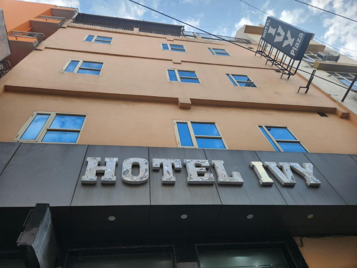 Hotel Sun plaza Luxury Nuova Delhi Esterno foto